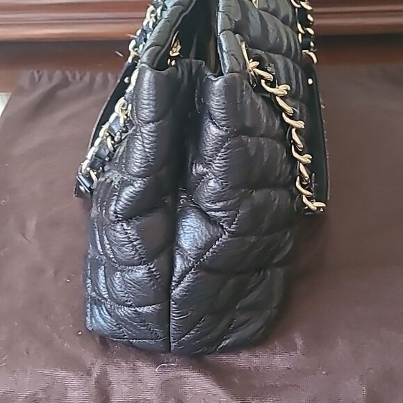 Kate Spade Black Quilted Shoulder Bag with Gold Chain - Picture 5 of 7